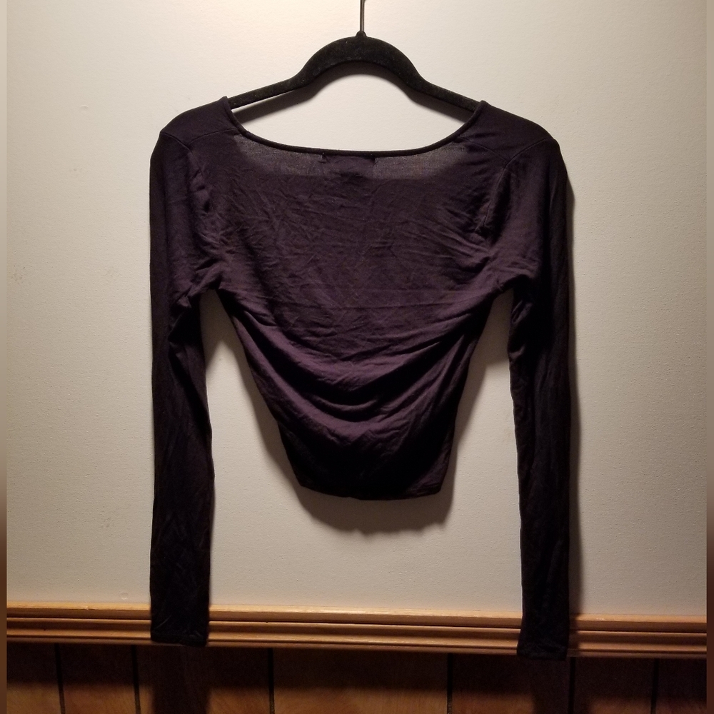 🍭Forever 21 basic long sleeved v neck top - Picture 5 of 6